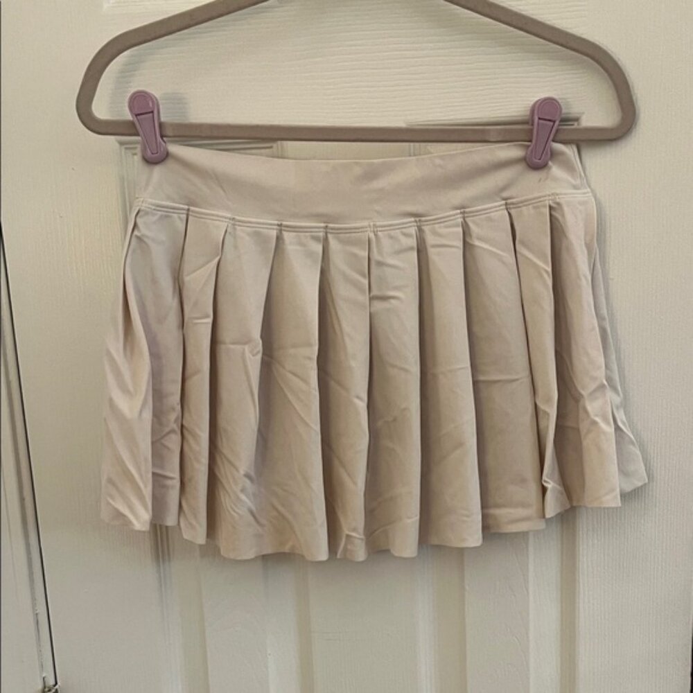 Cream Pleated Skirt - Picture 4 of 4